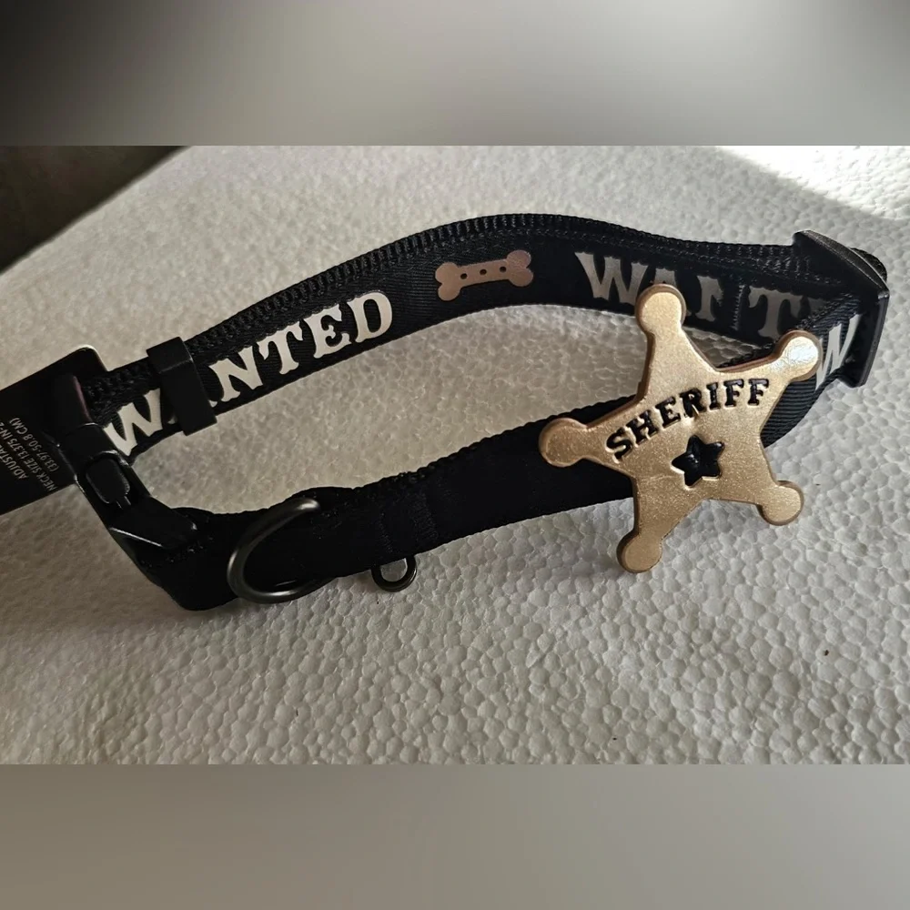 Thrills & Chills Sheriff Glow In The Dark Dog Collar (M)